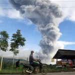 Transfer of thousands of people from Indonesia volcano explode