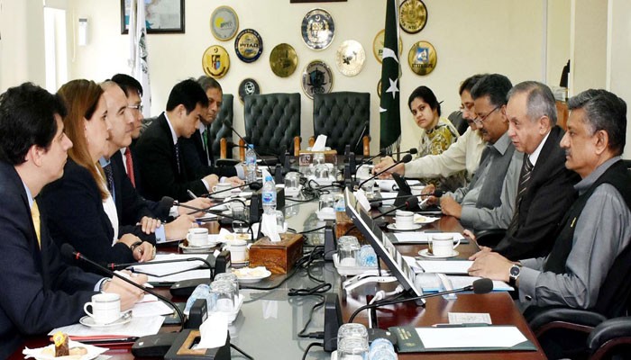 Talks between IMF delegation and Pakistani economic team