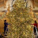 UK's royal palace Windsor Castle, which was 20 feet high, was decorated on the Christmas tree last day