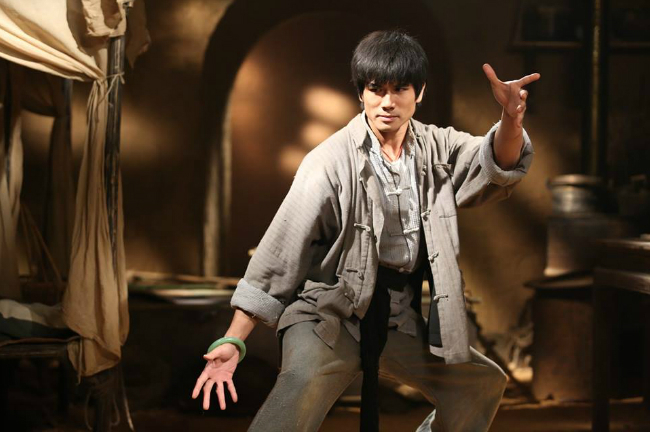 Bruce Lee's main role in film is Philip NG