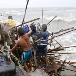 Thousands flee homes as Typhoon Koppu hits northern Philippines 