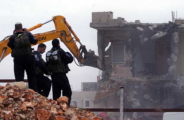 20 thousand new homes in occupied East Jerusalem Palestinians to Israeli demolition