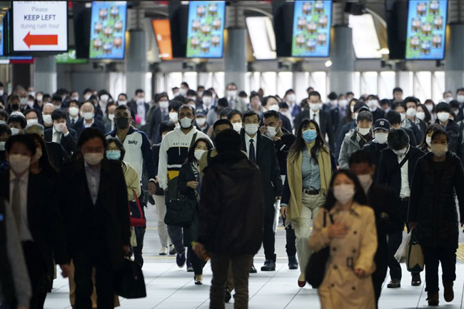 Japan has banned citizens from 14 more countries from entering the country in a crackdown on coronaviruses